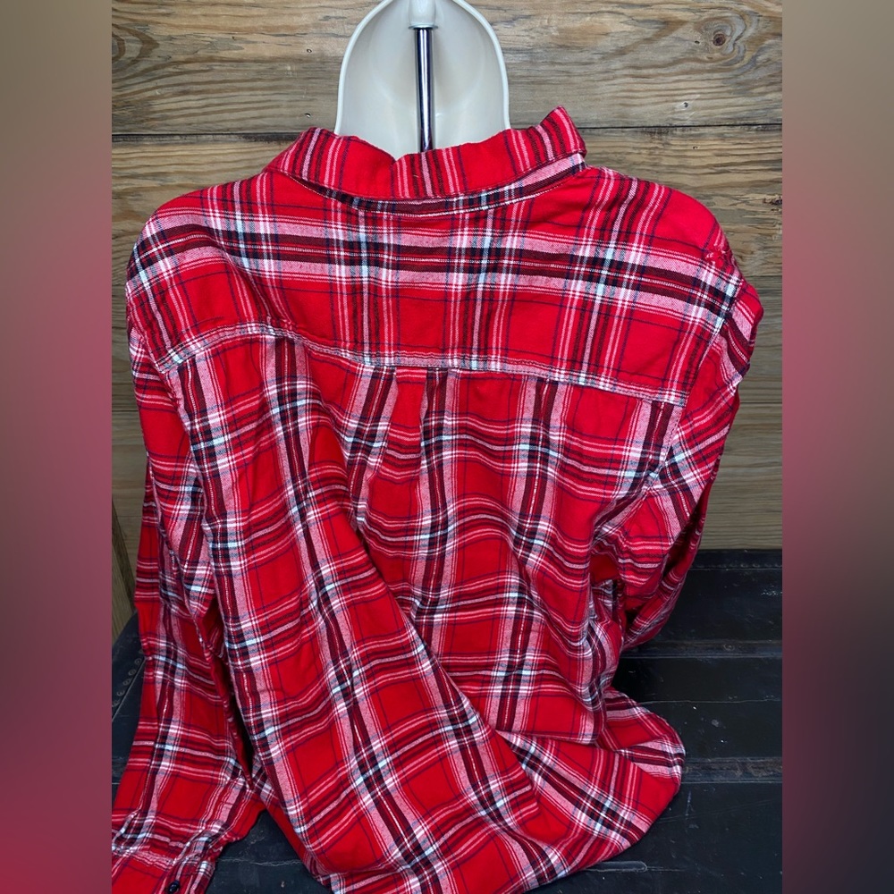 Red half button flannel - Picture 2 of 3